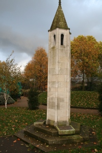 Autumn colours behind the ZSL war memorial, London Zoo, November 2010 (Photo: Kate Oliver, ZSL Education) 