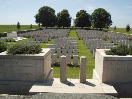 Once missing, Farries is now buried at Feuchy Chapel Cemetery. (Image: CWGC website) 