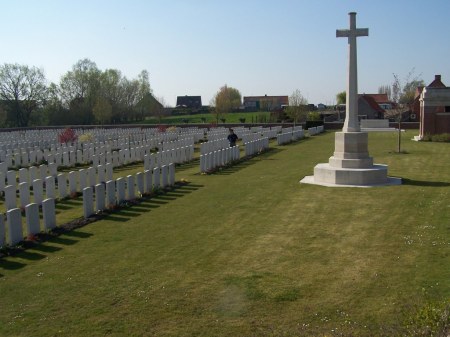 Ernest Lee's  grave lies in the rows to the right of the cross of sacrifice at Artillery Wood Cemetery, Ypres, Belgium. (Image www.cwgc.org)